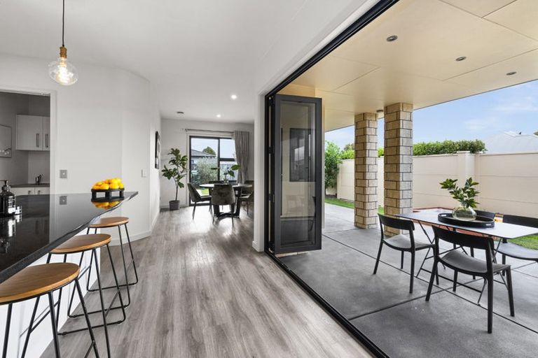 Photo of property in 7 Rotoiti Way, Poraiti, Napier, 4112