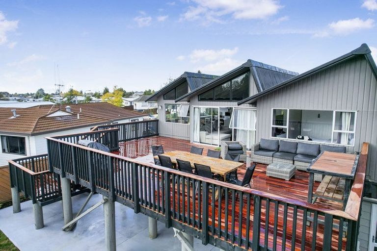 Photo of property in 16 Shelley Jane Place, Dinsdale, Hamilton, 3204