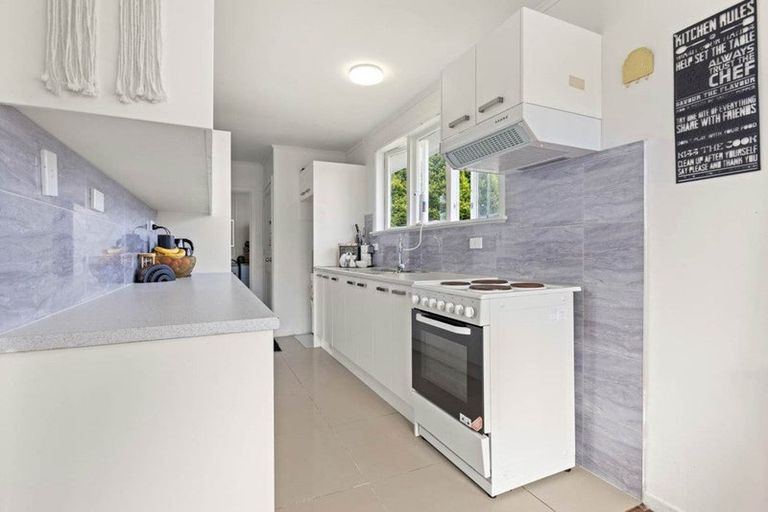 Photo of property in 12 Olive Street, Manurewa, Auckland, 2102