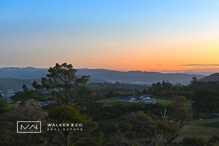 Photo of property in 235 Fairview Drive, Birchville, Upper Hutt, 5372