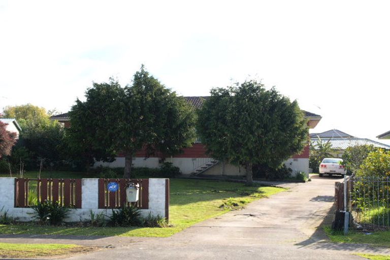 Photo of property in 70 Archboyd Avenue, Mangere East, Auckland, 2024