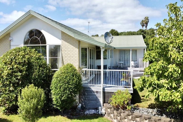 Photo of property in 15 Hobie Court, West Harbour, Auckland, 0618