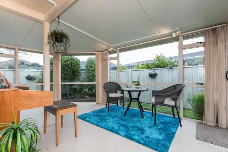 Photo of property in 18b Knightsbridge Place, Taradale, Napier, 4112
