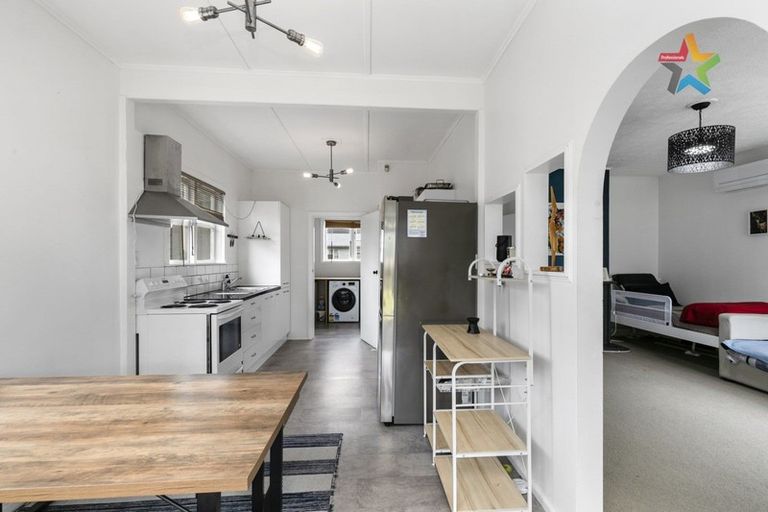 Photo of property in 51 Compton Crescent, Taita, Lower Hutt, 5011