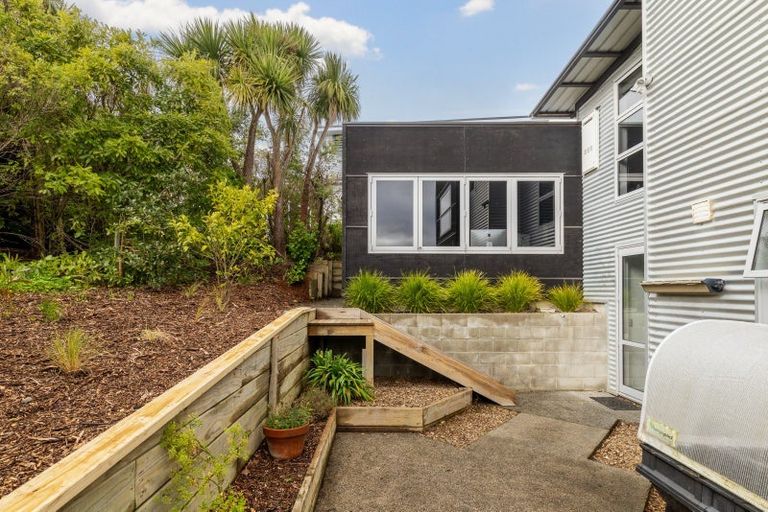 Photo of property in 5 Emerson Crescent, Diamond Harbour, Lyttelton, 8971