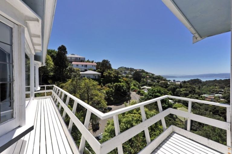 Photo of property in 11 Northland Road, Northland, Wellington, 6012