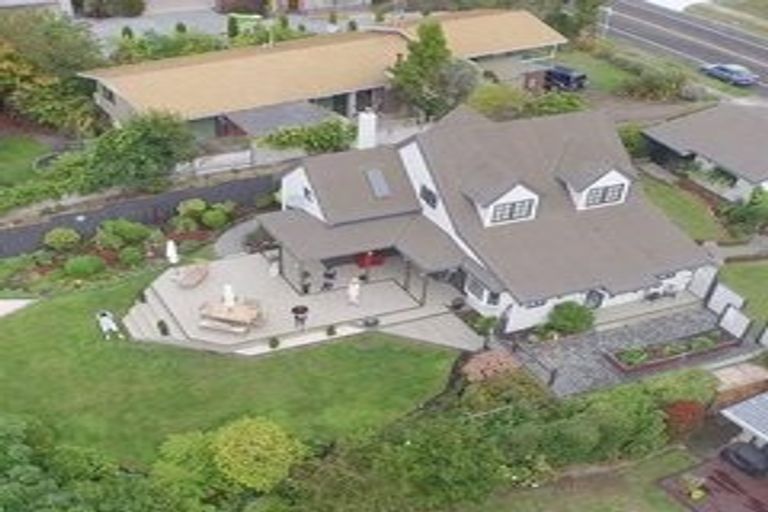 Photo of property in 735 Acacia Bay Road, Acacia Bay, Taupo, 3330