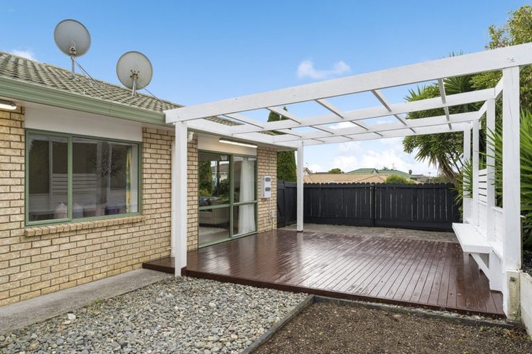 Photo of property in 2 Ferngrove Avenue, Ranui, Auckland, 0612