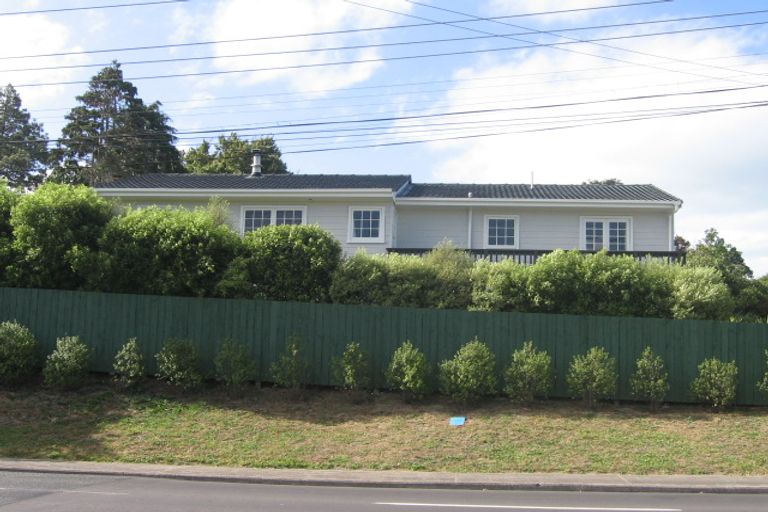 Photo of property in 27-29 Wairau Road, Forrest Hill, Auckland, 0627