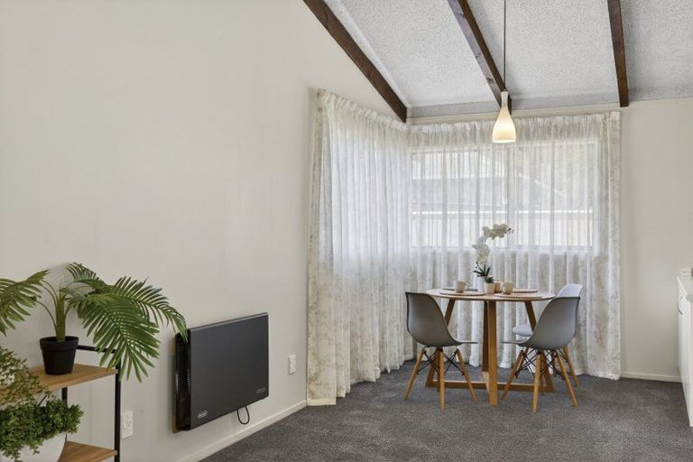 Photo of property in 2/21 Fulford Street, New Plymouth, 4310