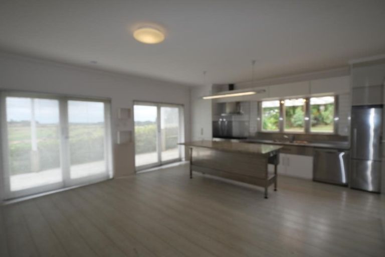 Photo of property in 189 Jutland Road, Pukekohe, 2120