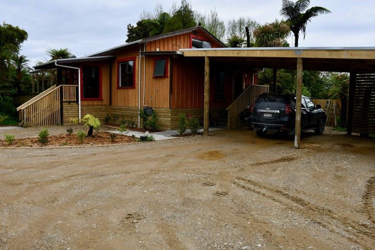 Photo of property in 240 Arapito Road, Karamea, 7893