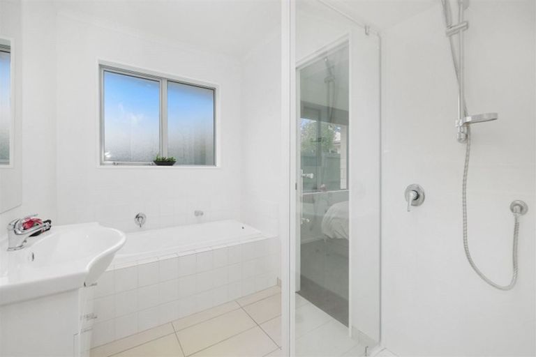 Photo of property in 5 Foresters Crescent, Parklands, Christchurch, 8083