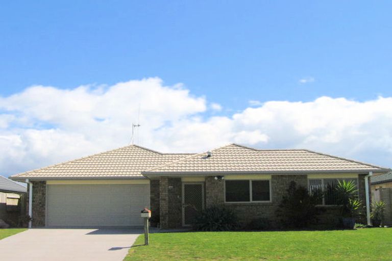 Photo of property in 3 Summerland Crescent, Papamoa Beach, Papamoa, 3118