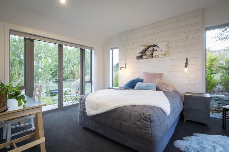 Photo of property in 34 Mountain View Road, Dalefield, Queenstown, 9371