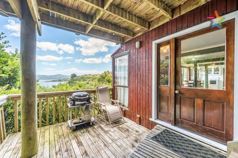 Photo of property in 321 Marine Drive, York Bay, Lower Hutt, 5013