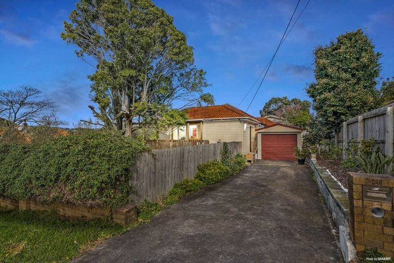 Photo of property in 39 Hill Crescent, New Lynn, Auckland, 0600