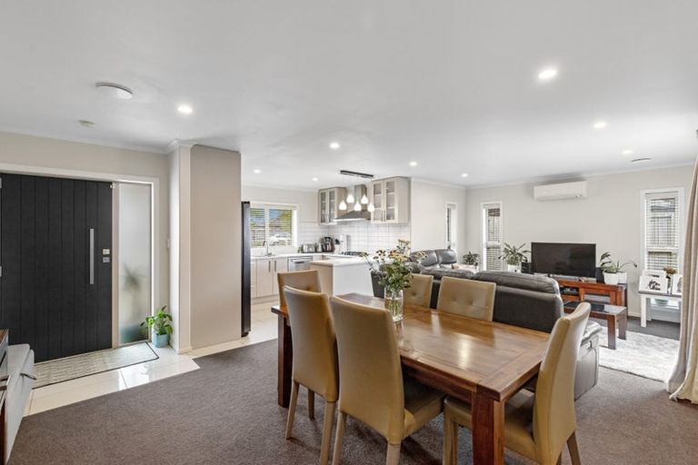 Photo of property in 11 Southbrook Close, Glenview, Hamilton, 3206