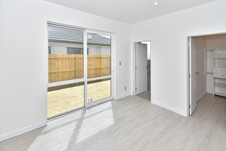 Photo of property in 27 Koroheke Road, Takanini, 2110