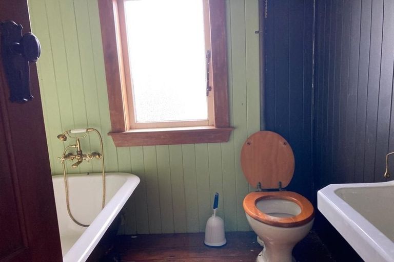 Photo of property in 22 Royston Street, Rosehill, Papakura, 2113