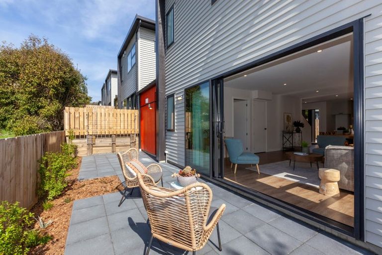 Photo of property in 77 Amohia Street, Paraparaumu, 5032