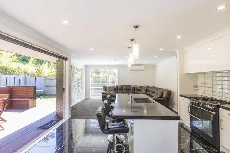 Photo of property in 15 Freedom Drive, Kelvin Grove, Palmerston North, 4414