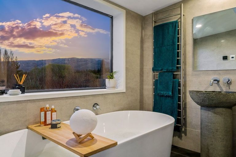 Photo of property in 21 Ritchie Lane, Bannockburn, Cromwell, 9384