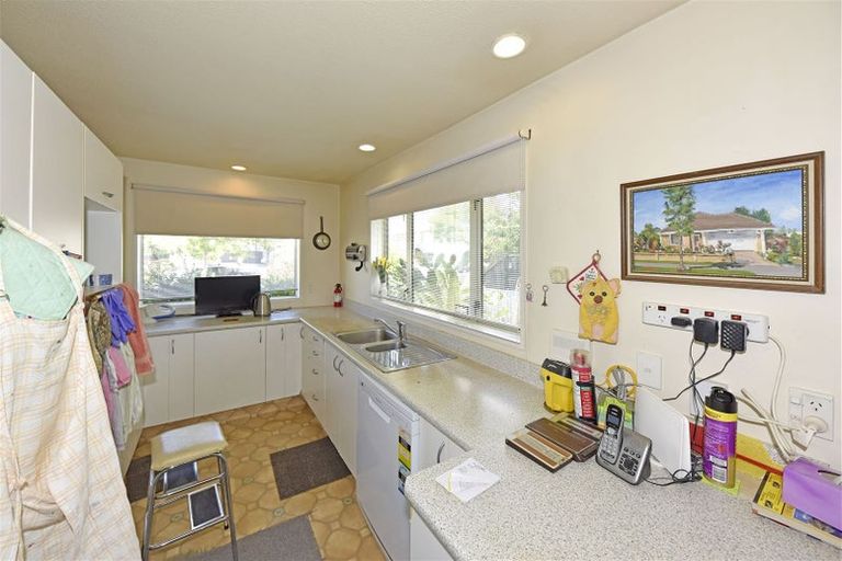 Photo of property in 22 Newnham Terrace, Upper Riccarton, Christchurch, 8041