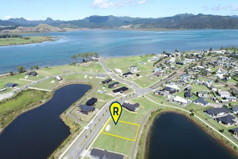 Photo of property in 207 Harbour Drive, Matarangi, Whitianga, 3592