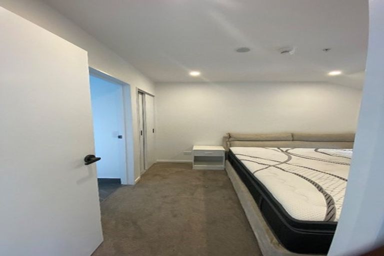 Photo of property in 201/553c Glenfield Road, Glenfield, Auckland, 0629