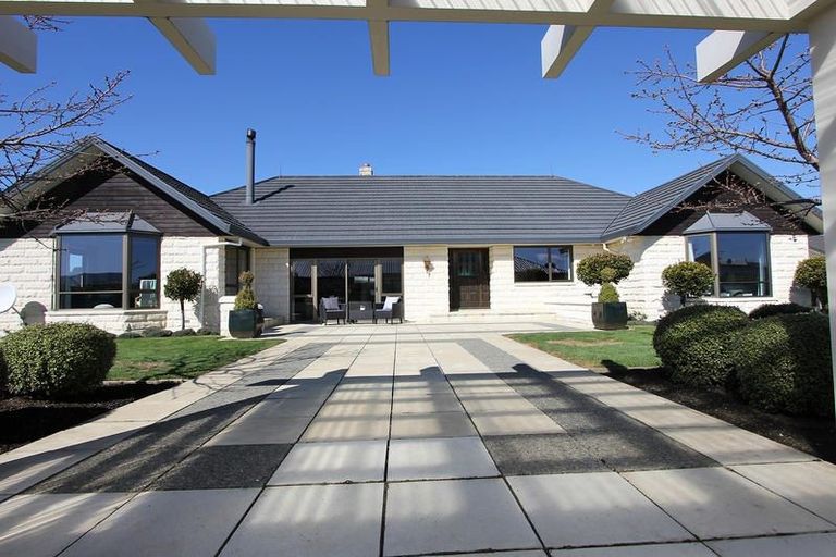 Photo of property in 15 Thornly Park Avenue, Mosgiel, 9024