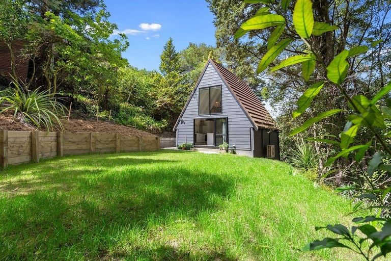 Photo of property in 1101 Dyers Pass Road, Governors Bay, Lyttelton, 8971