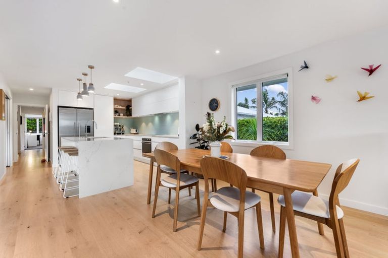 Photo of property in 2/11 Hart Road, Hauraki, Auckland, 0622