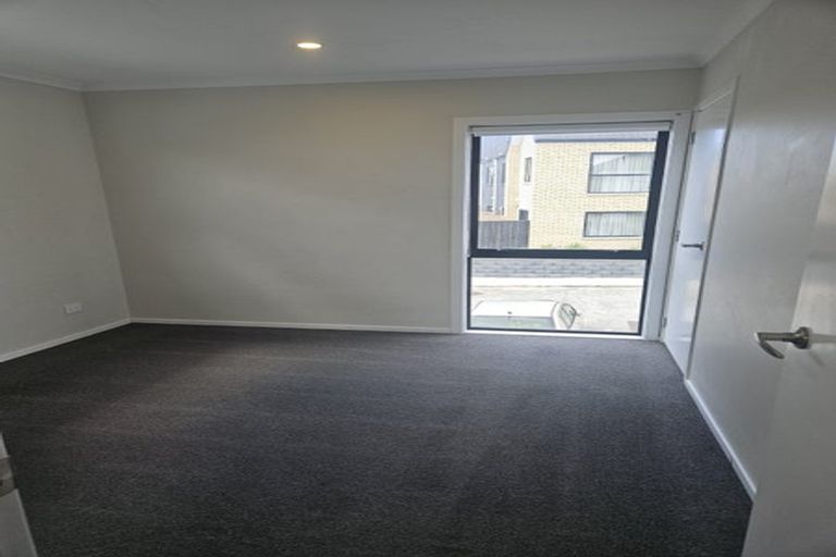 Photo of property in 2/125b Metcalfe Road, Ranui, Auckland, 0612