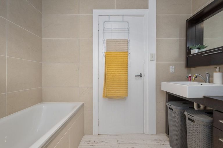 Photo of property in 1142a Papamoa Beach Road, Papamoa Beach, Papamoa, 3118