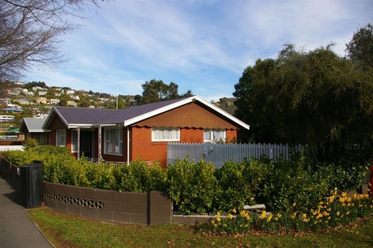 Photo of property in 1/2 Holliss Avenue, Cashmere, Christchurch, 8022