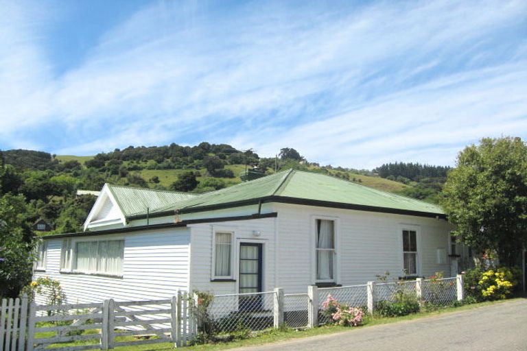 Photo of property in 13 Rue Grehan, Akaroa, 7520