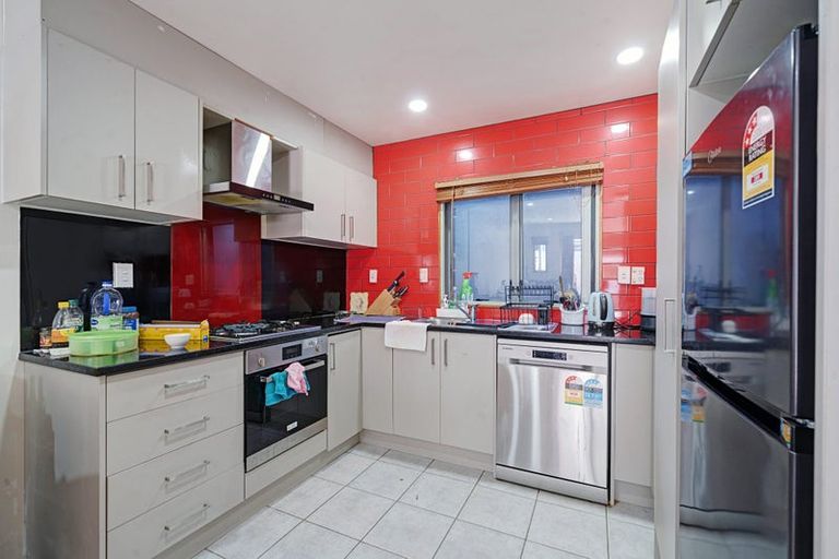 Photo of property in 38f Arawa Street, New Lynn, Auckland, 0600
