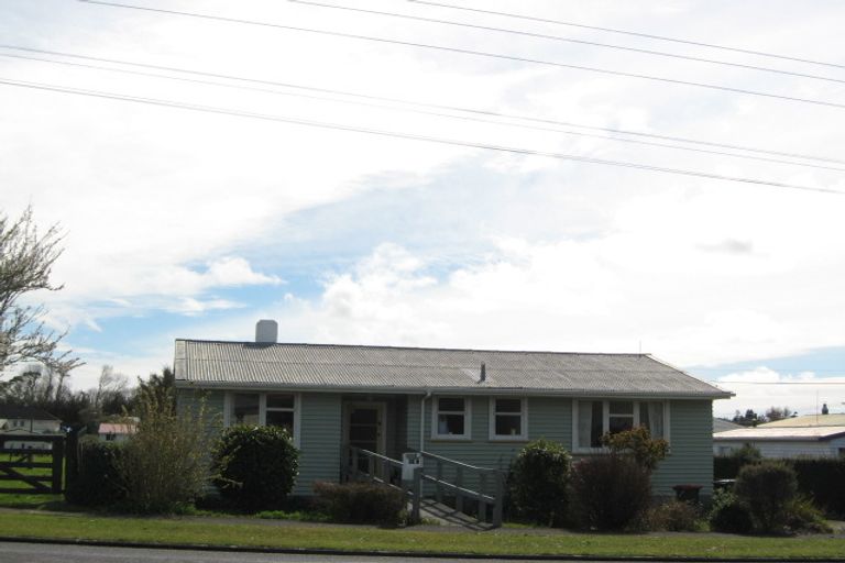 Photo of property in 50 Celia Street, Stratford, 4332