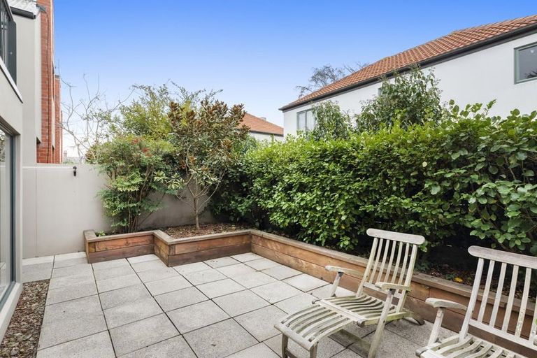 Photo of property in 4/56 Hewitts Road, Merivale, Christchurch, 8014