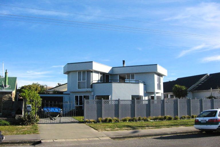 Photo of property in 2/314 Marine Parade, New Brighton, Christchurch, 8061