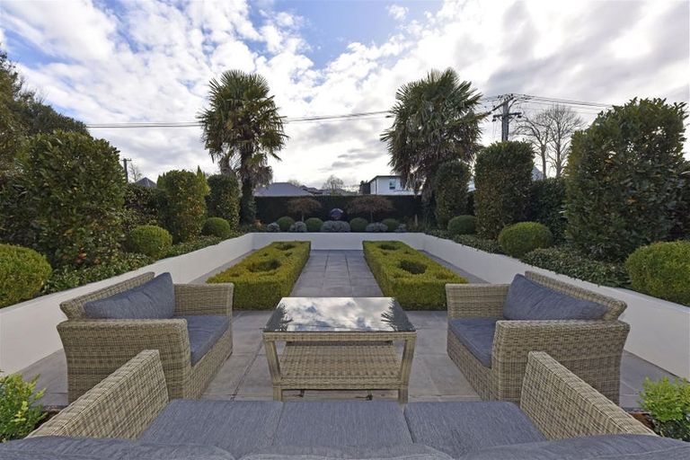 Photo of property in 24 Taylors Avenue, Bryndwr, Christchurch, 8052