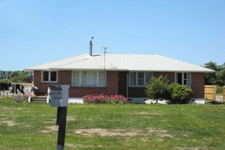 Photo of property in 19 Holdaway Street, Riversdale, Blenheim, 7201