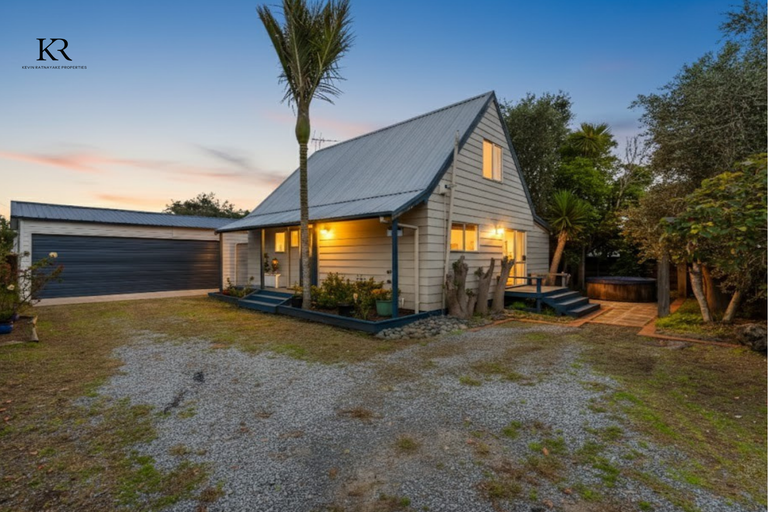 Photo of property in 2/100 Beach Road, Pahurehure, Papakura, 2113