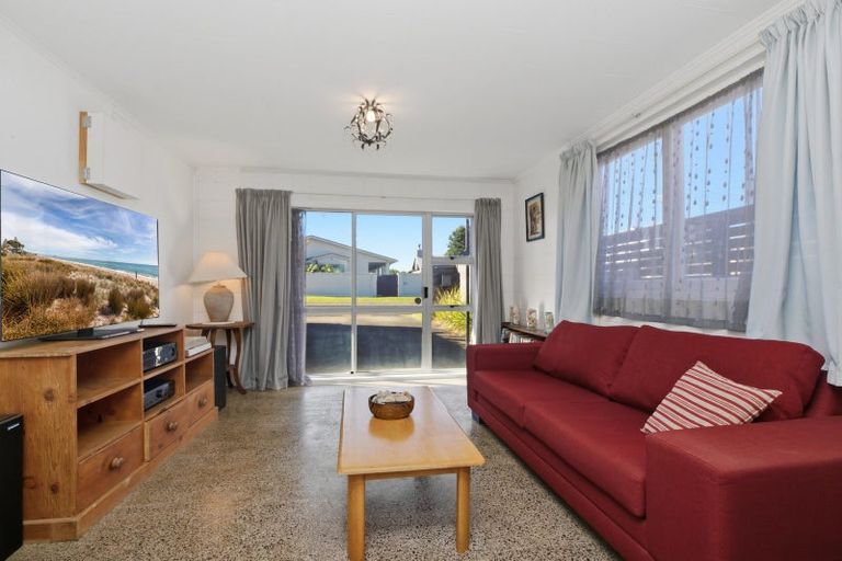 Photo of property in 22 Karewa Parade, Papamoa Beach, Papamoa, 3118