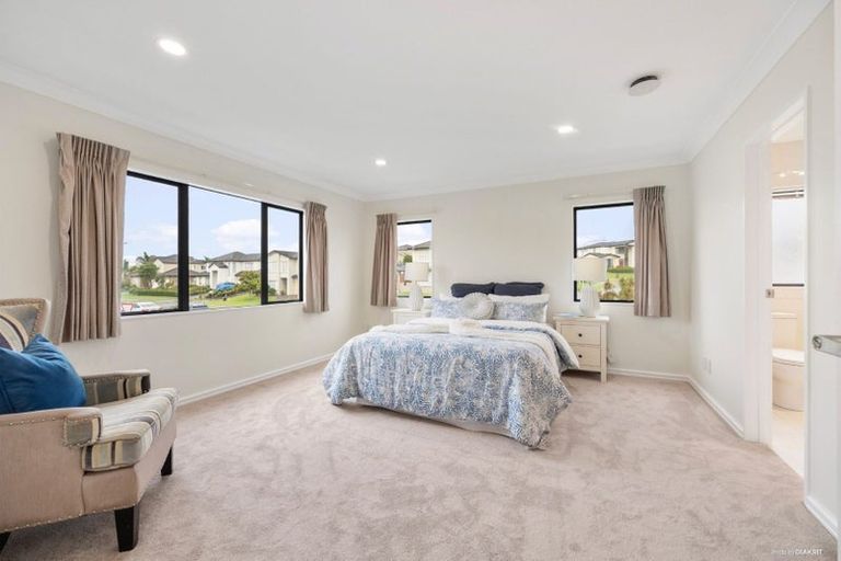 Photo of property in 1 Askerne Drive, Flat Bush, Auckland, 2016