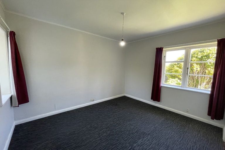 Photo of property in 38 Sunshine Avenue, Karori, Wellington, 6012