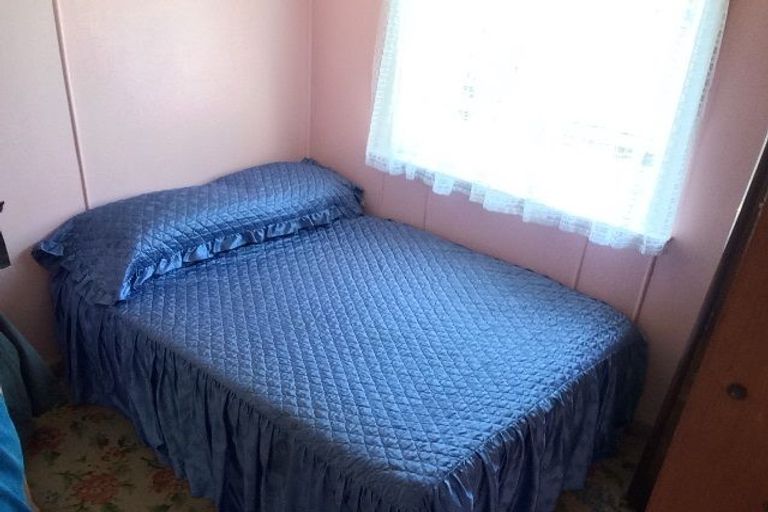 Photo of property in 38 Armstrong Avenue, Carterton, 5713