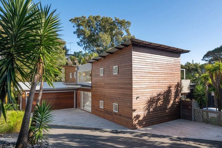 Photo of property in 6 Zion Road, Birkenhead, Auckland, 0626