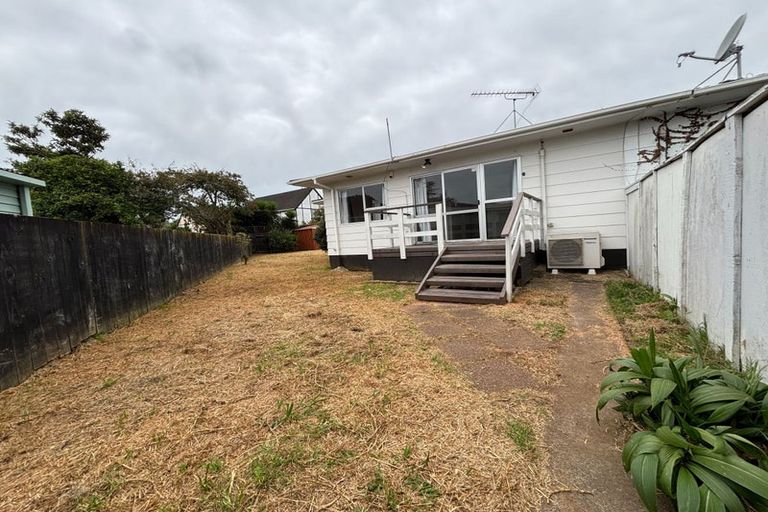 Photo of property in 21b Challen Close, Conifer Grove, Takanini, 2112